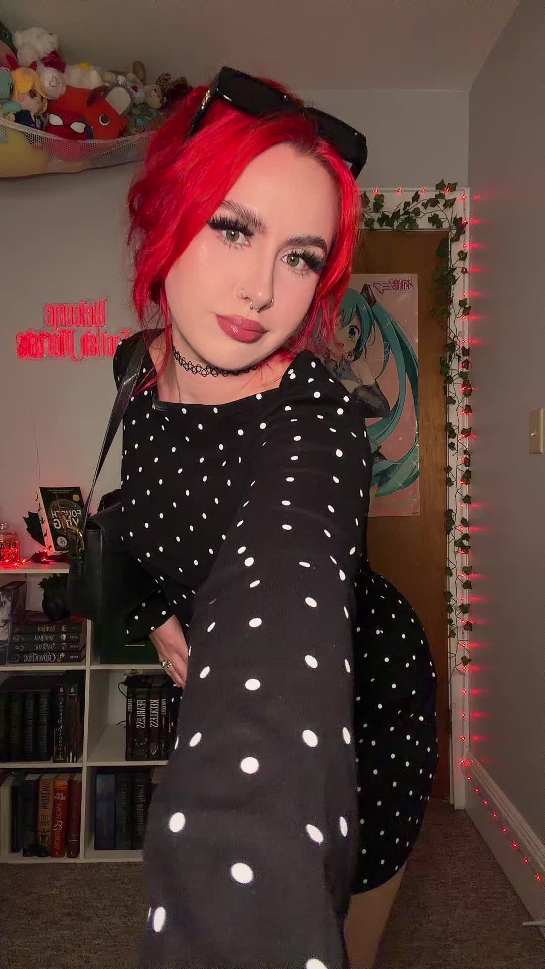 @simiviolet