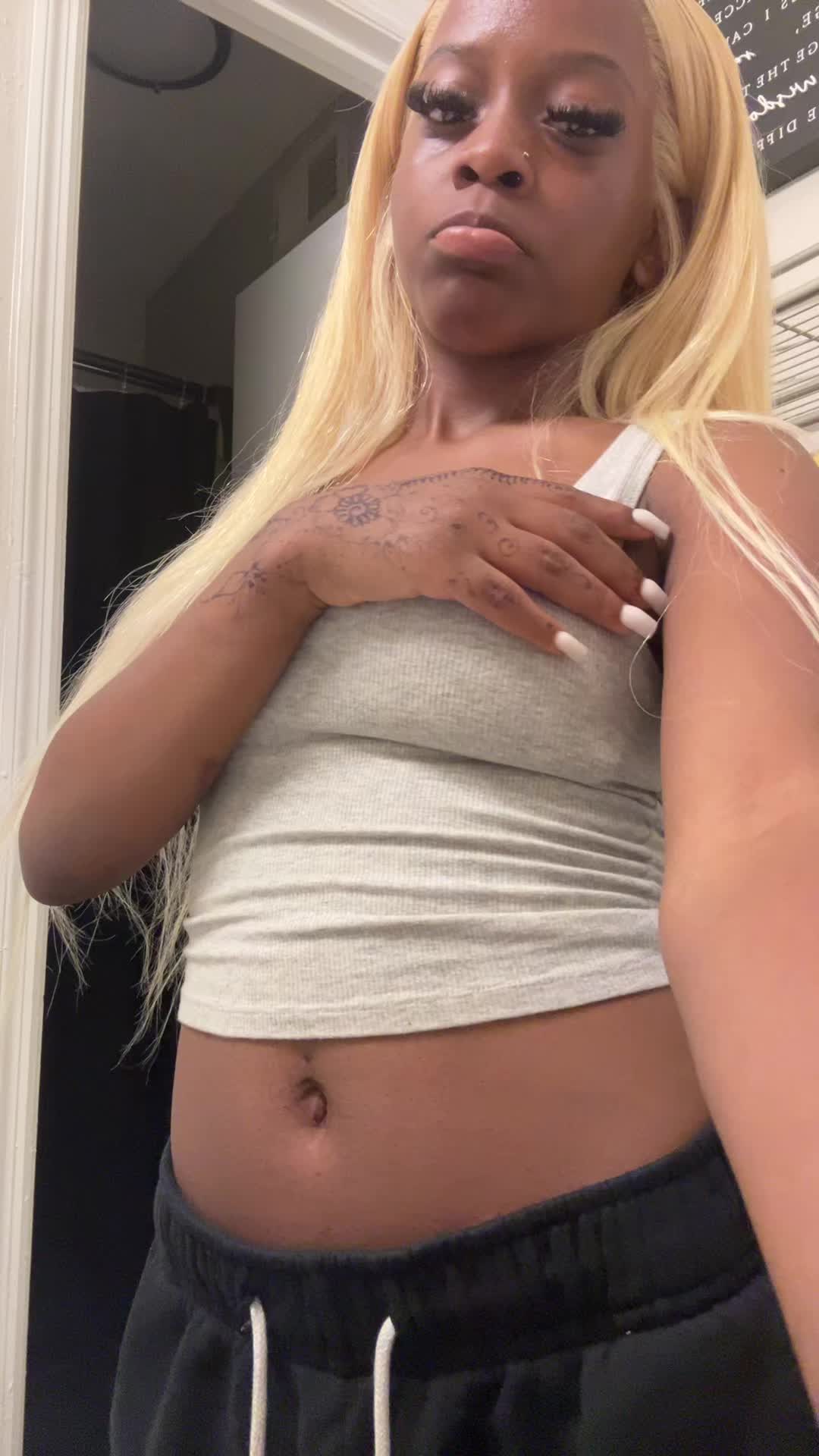 @NAY| WIG INFLUENCER