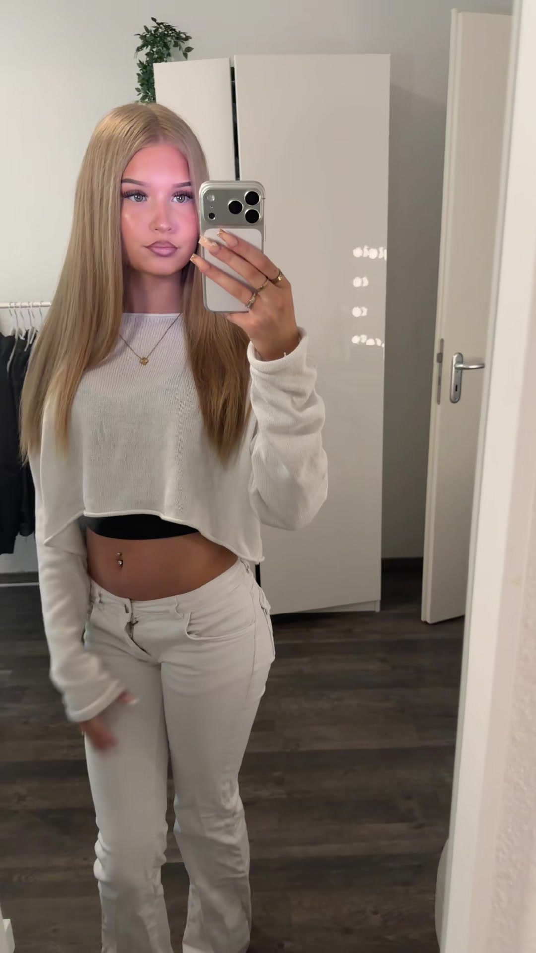 @Lis