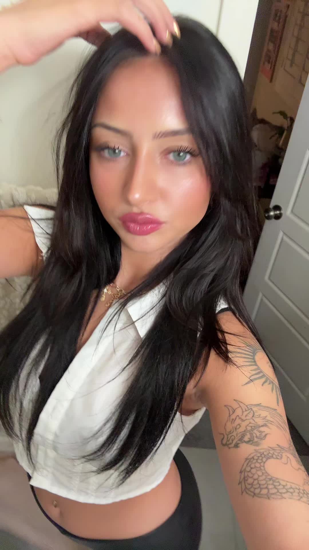 @Mia
