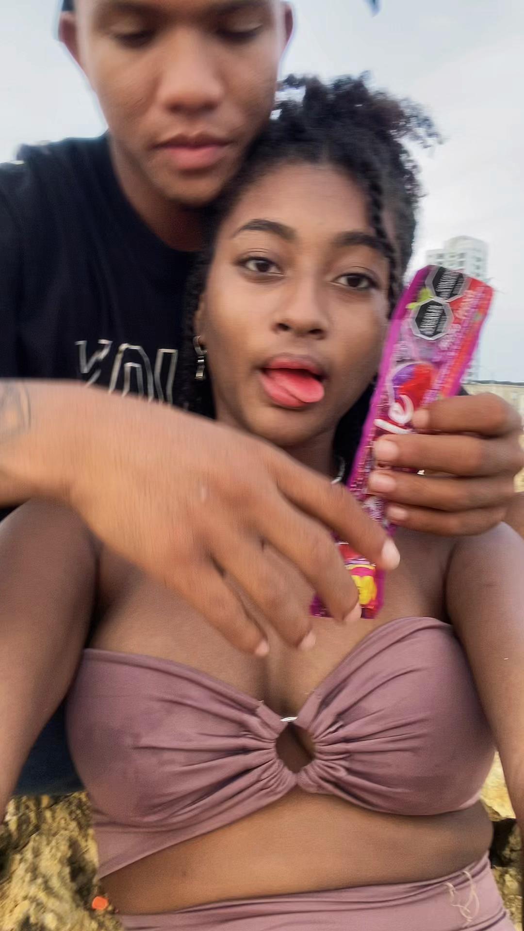 @sandrith21_