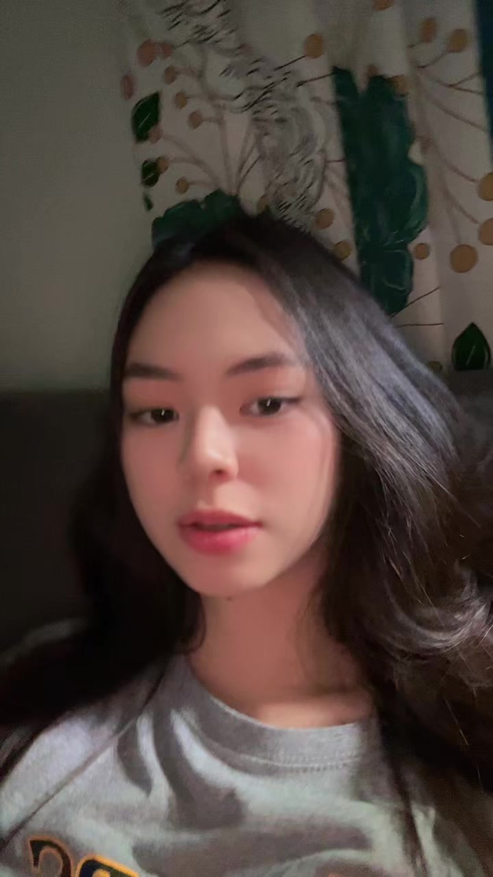 @urgirlrenza on ig
