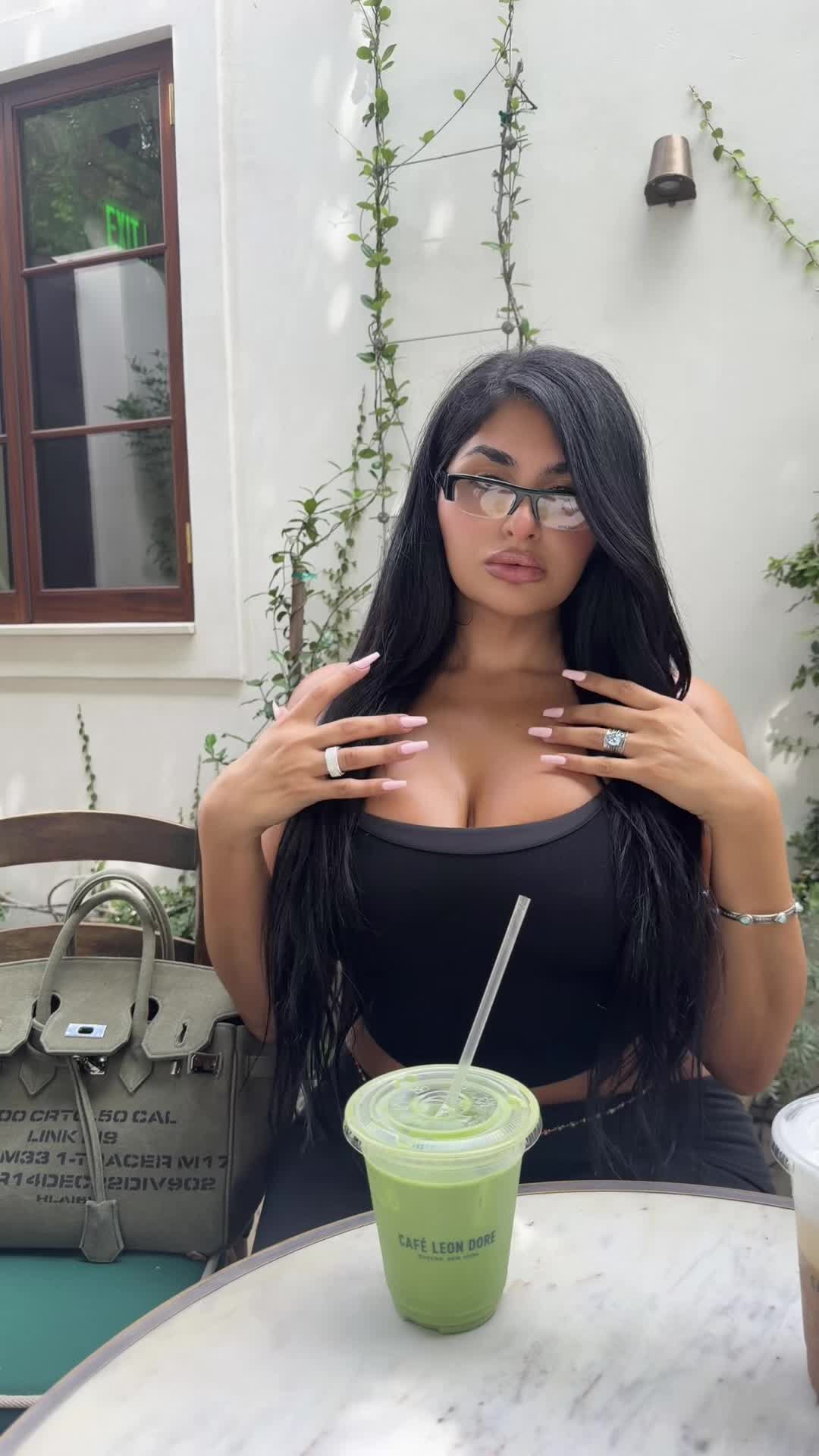 @adrianasahar