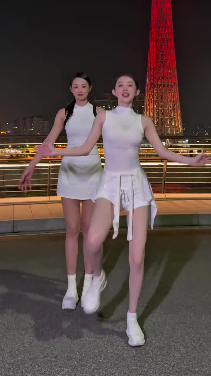 @Sally 王雪莉 大笑笑