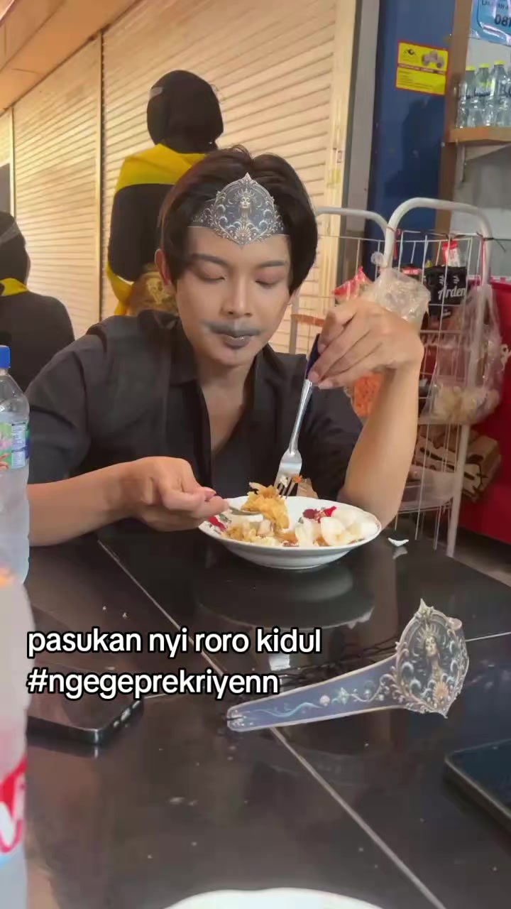 @Teater Hitam Putih FEB UM