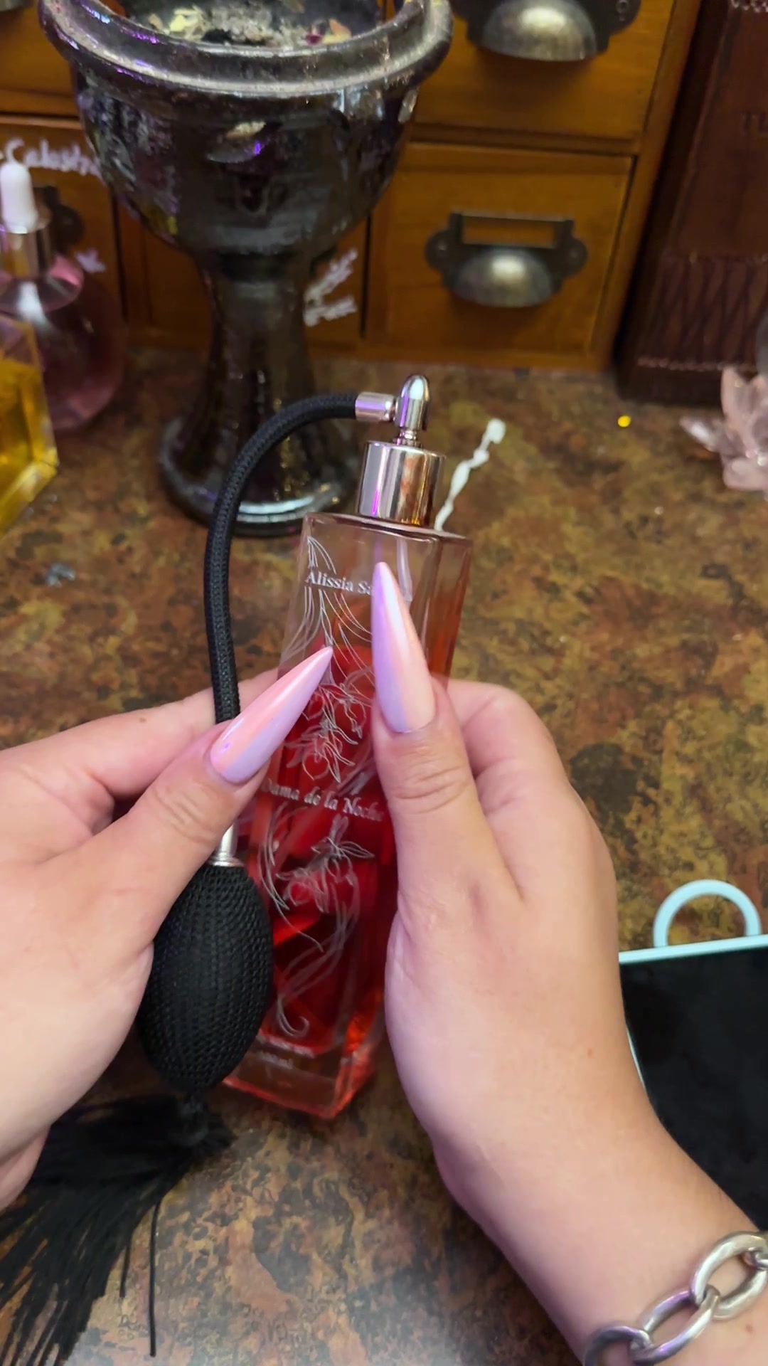 @Bruja Perfume Lab