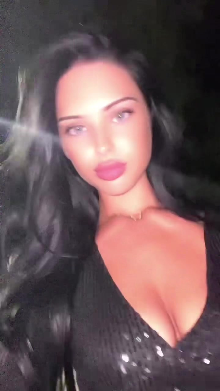 @𝑨𝒏𝒅𝒋𝒆𝒍𝒂