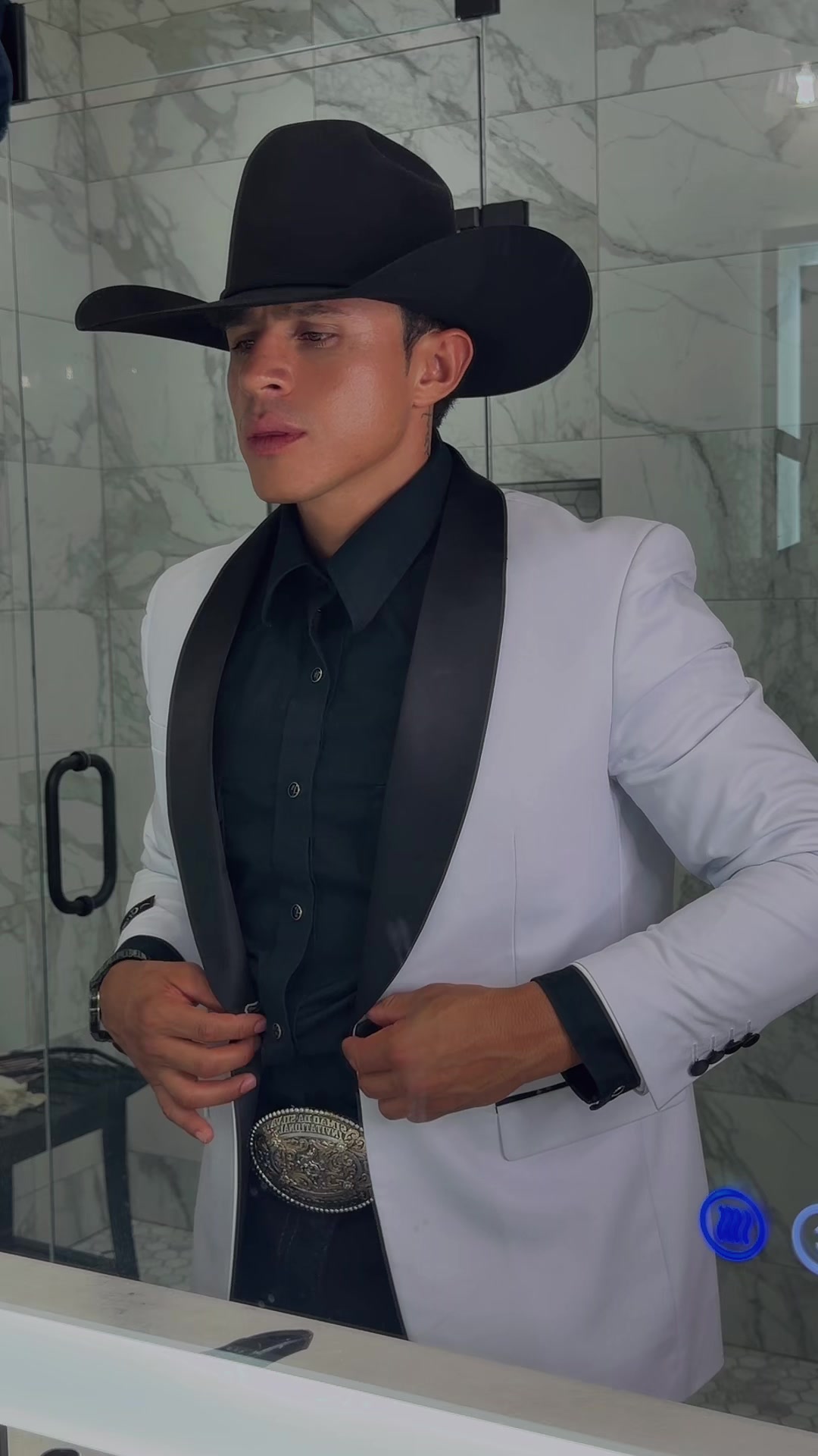@AXEL PALACIOS