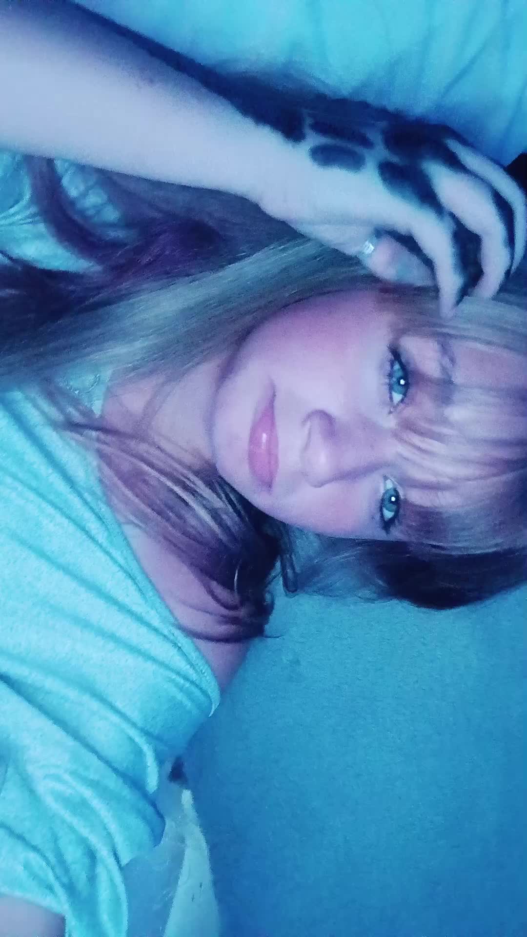 @AlwaysLilyPoems