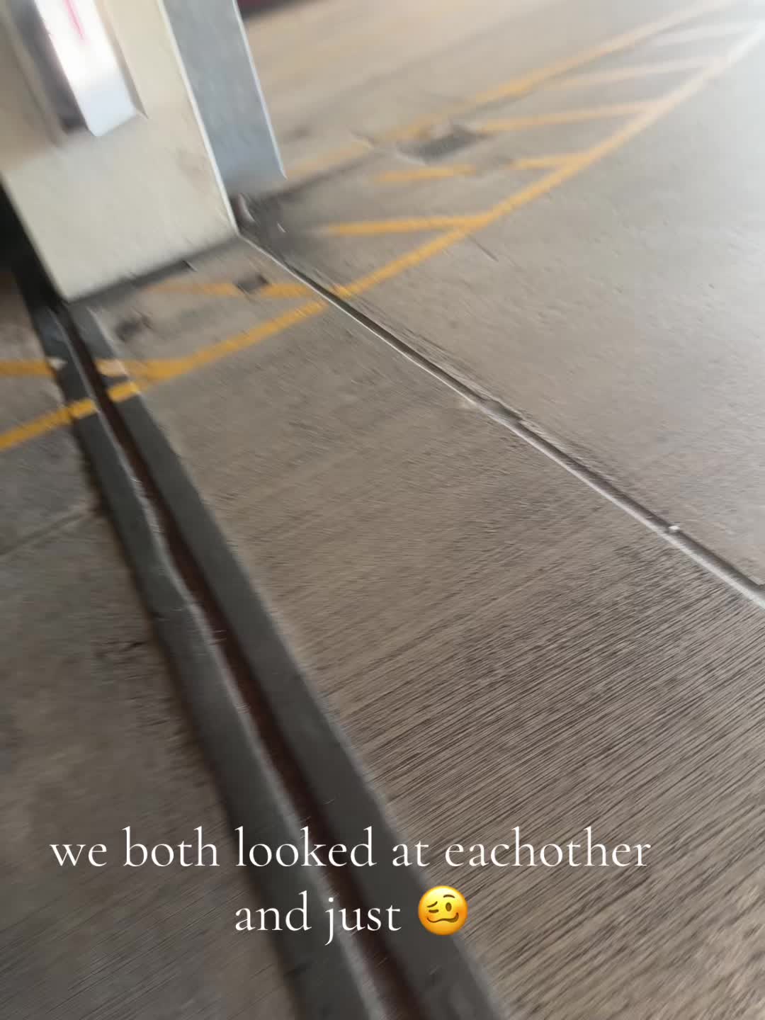 @𖣂