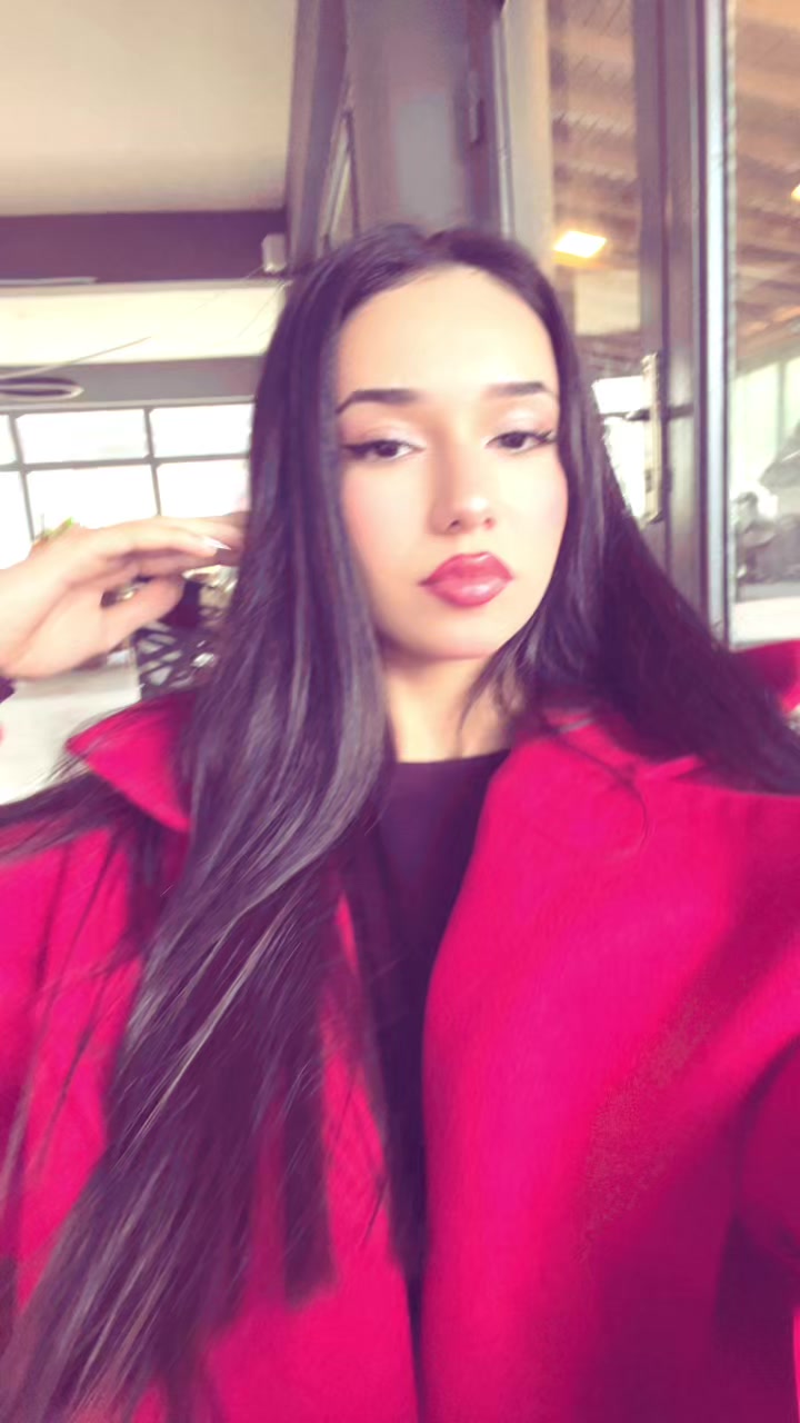 @Zeyzey