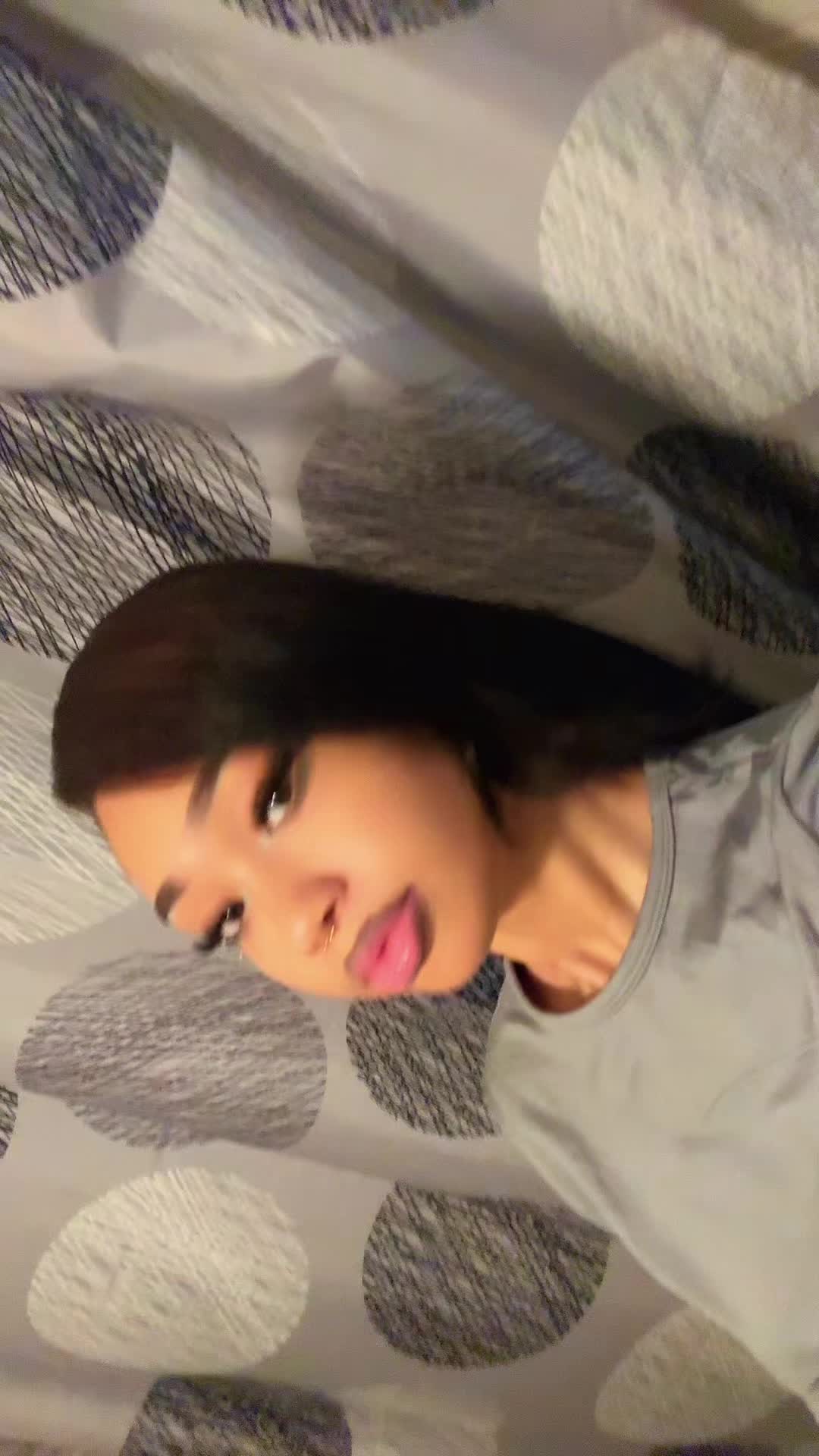 @shaniya❤︎
