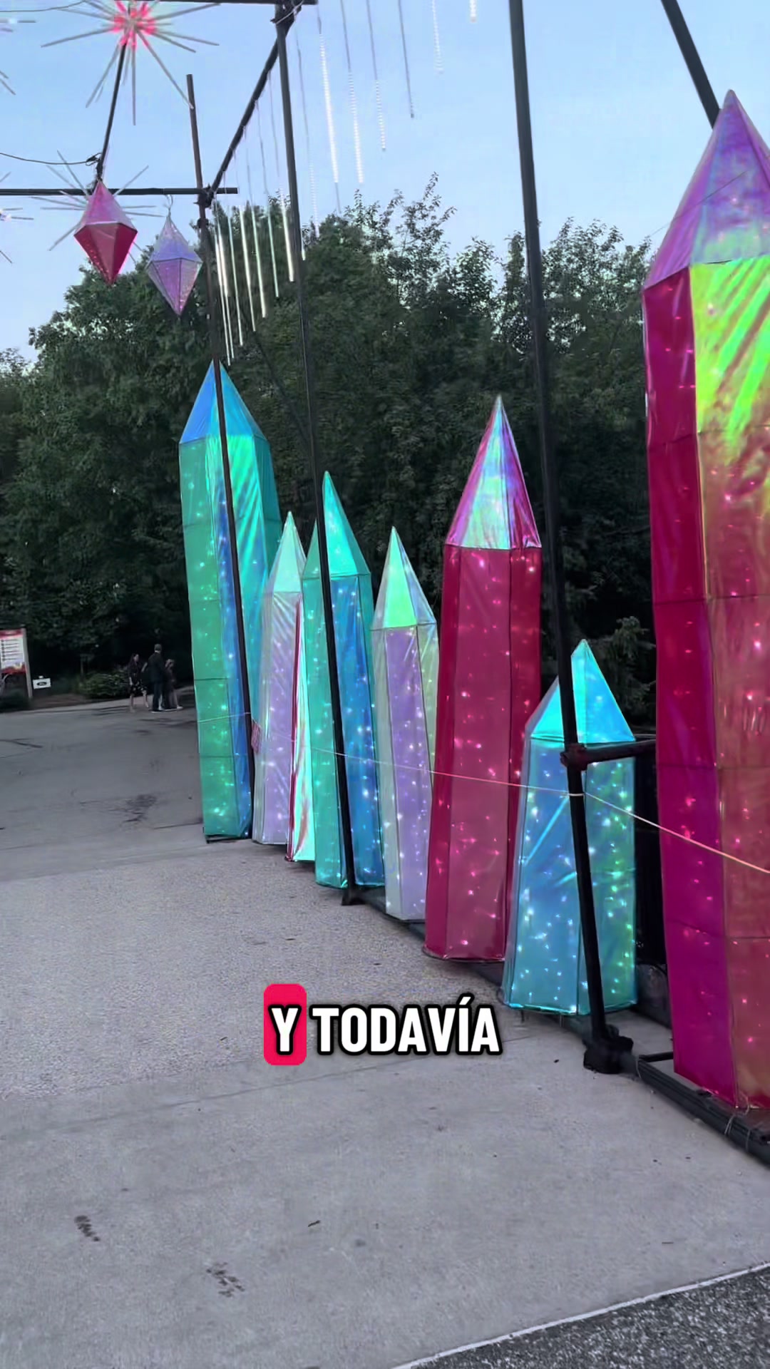 @Lolaemprende