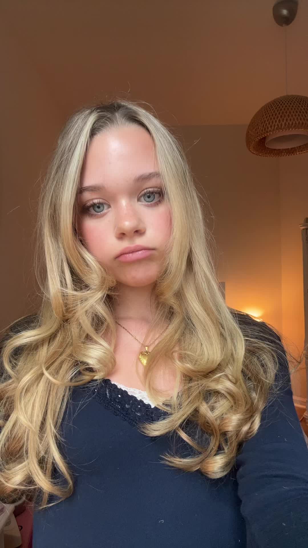 @𝓒𝓪𝓶𝓲🪽🧁🦢🩰