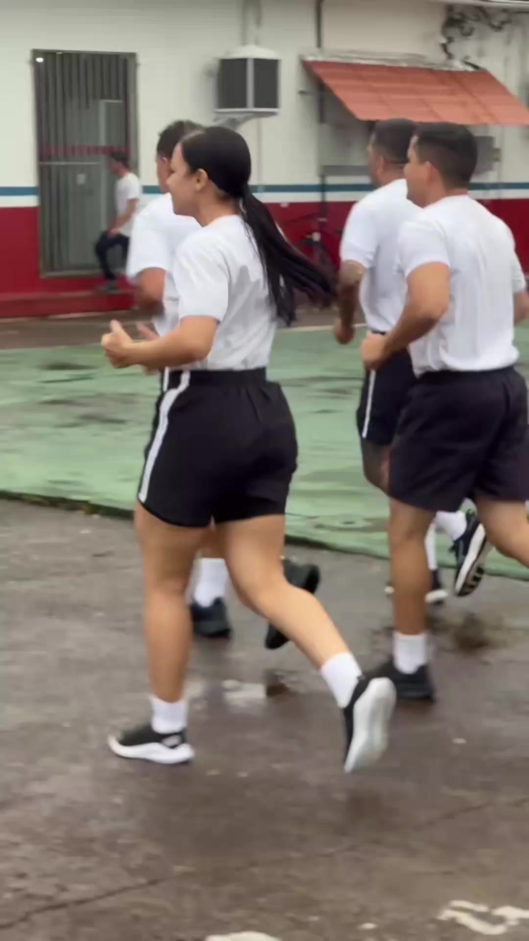 @Marquinho 👮🏽♂️ ◣★◥