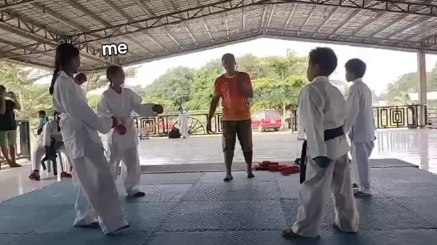 @UR_GIRLKYL🏸🩷