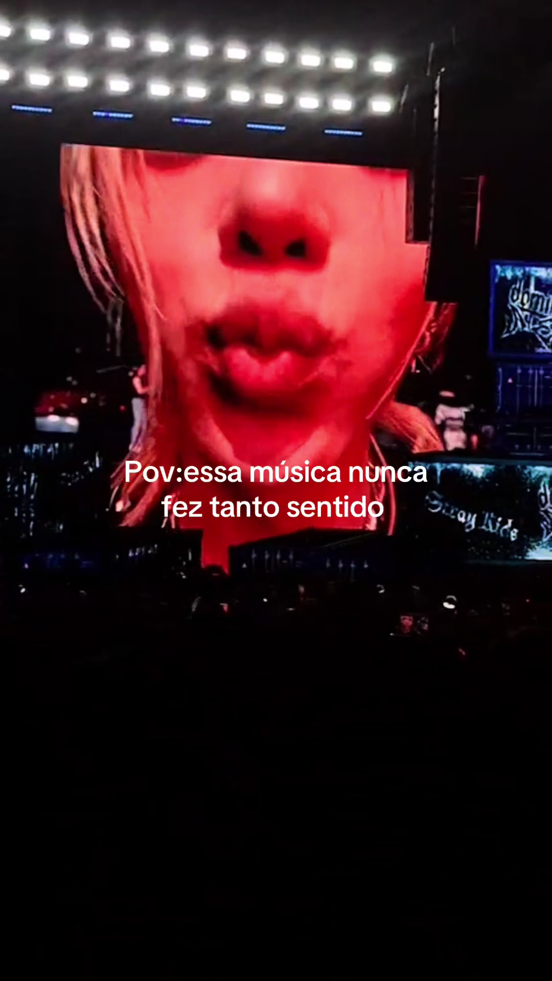 @Ananda |  VIU O SKZ💕