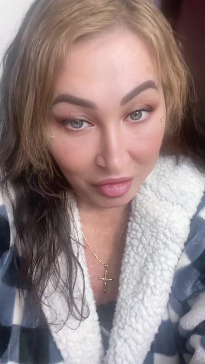 @Italiangirl🇮🇹native🇨🇦🇨🇦