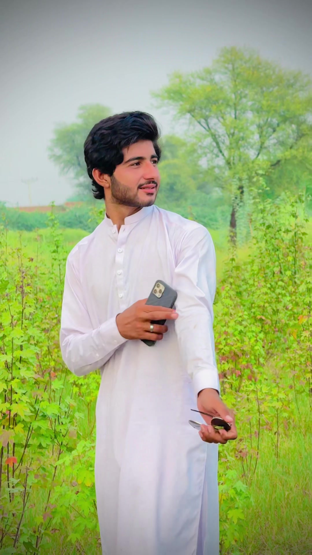 @Adeel.Mughal.جٹ🥂🖤