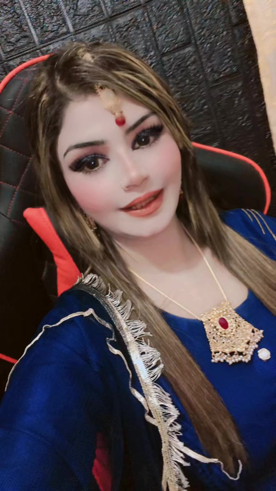 @😍Bushra Lewany