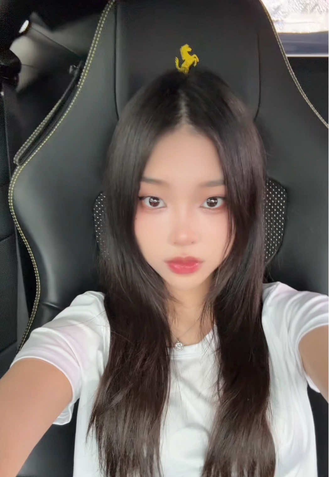 @elly