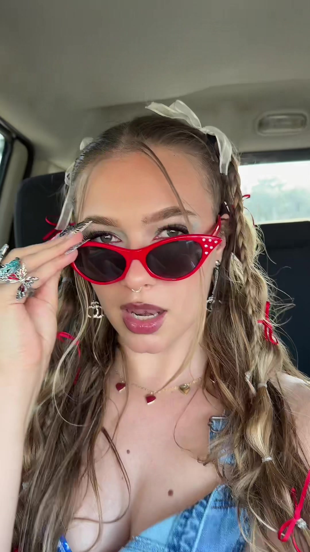 @Walmartgigiihadid
