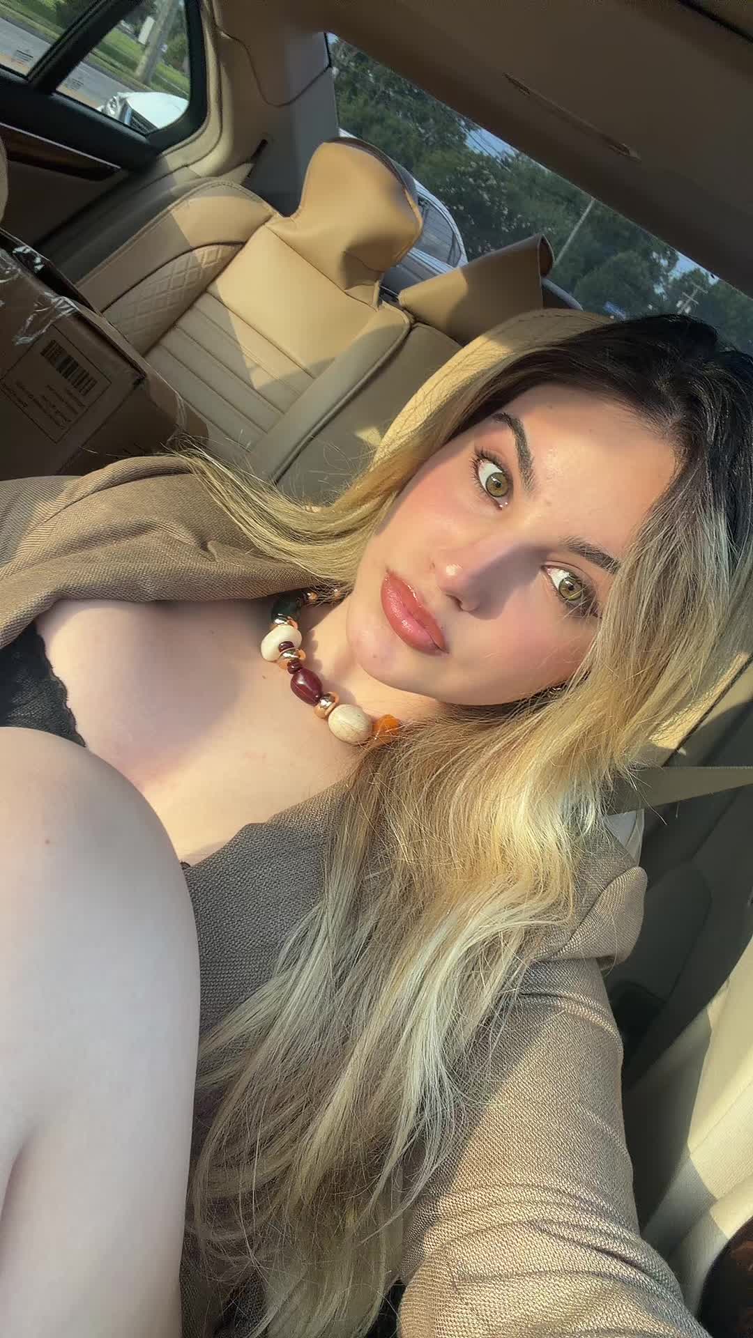 @alejandra