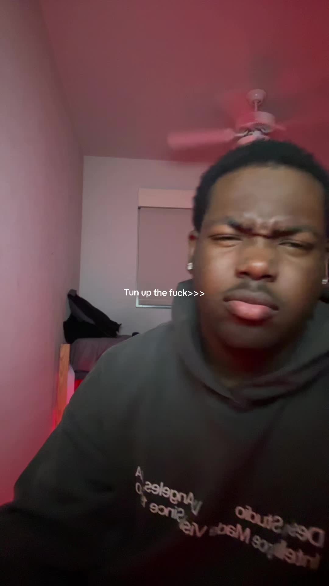 @aNtHoNy🇯🇲