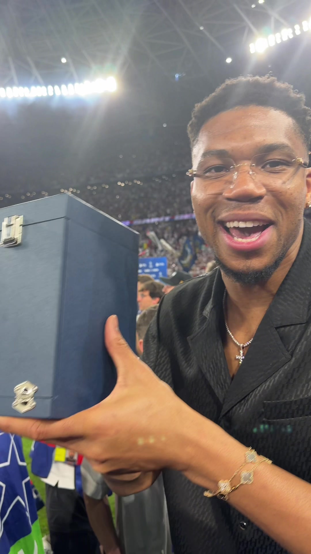 @Giannis Antetokounmpo