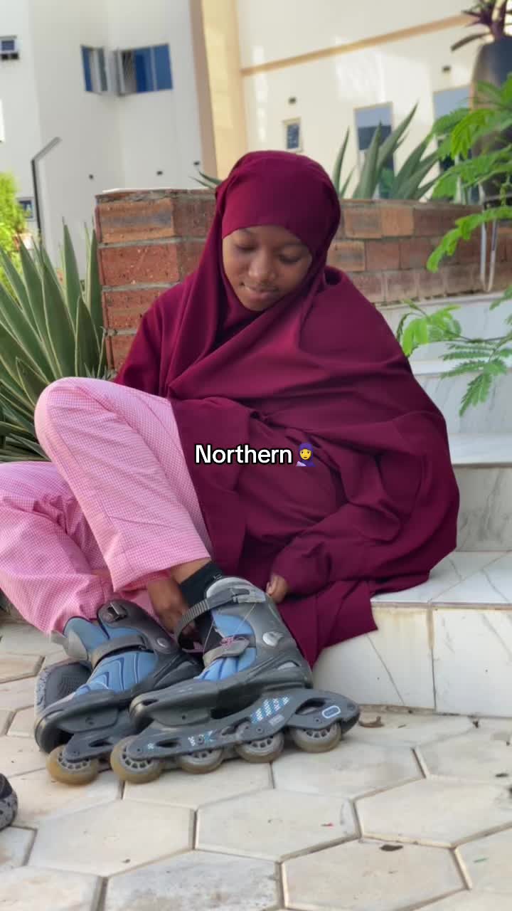 @🧕🌸NORTHERN ♎️ 🛼