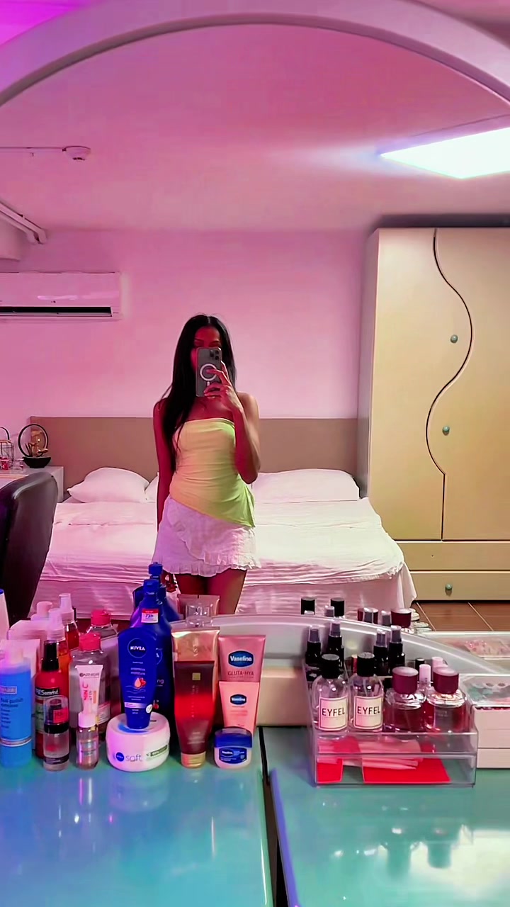 @Tharu ✨ 🇹🇩