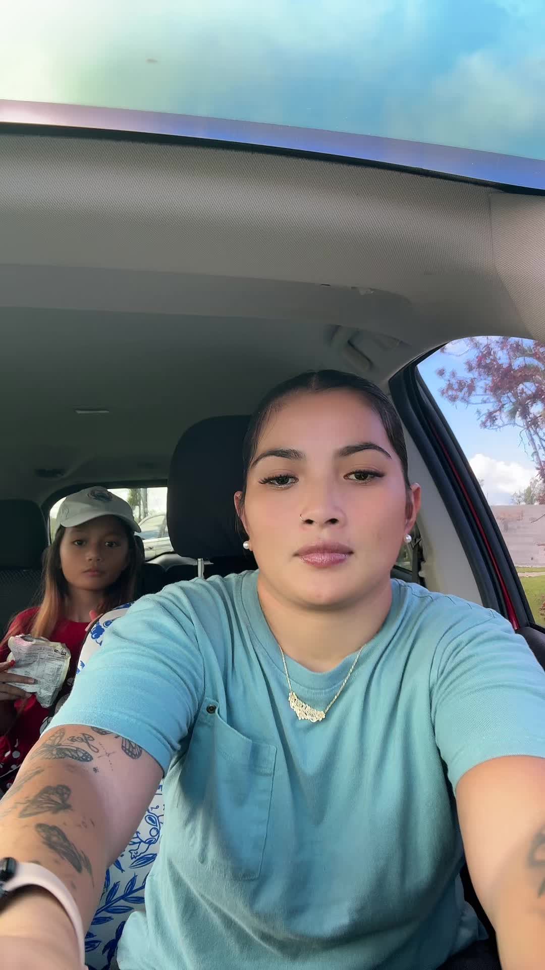 @🦋