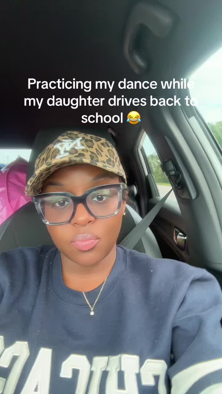 @Dymond_Denee
