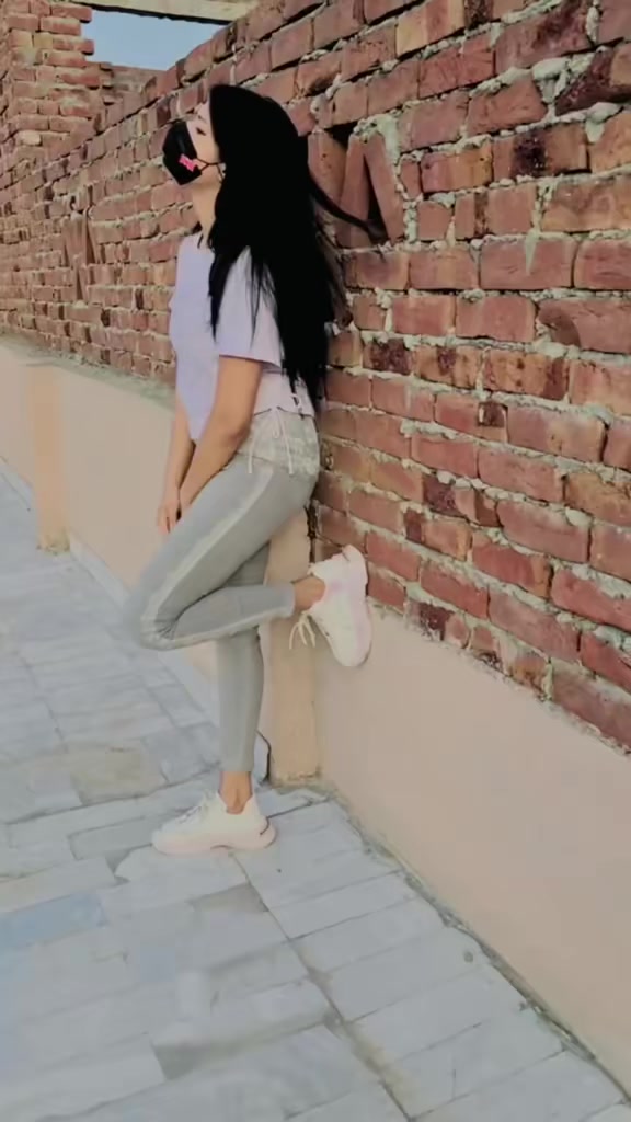 @hiralive0