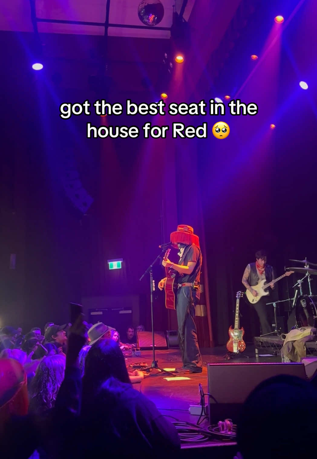 @RED LEATHER FAN PAGE
