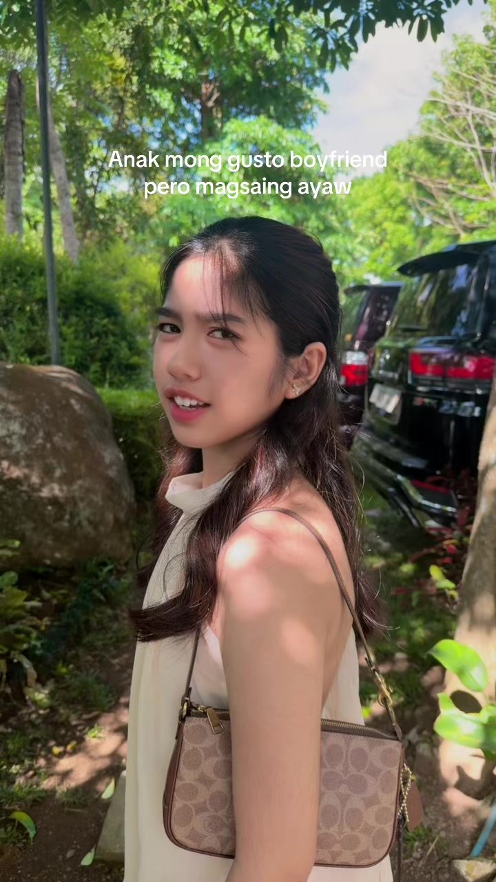 @𝐌𝐫.𝐁𝐥𝐢𝐧𝐤𝐆𝐥𝐨𝐰