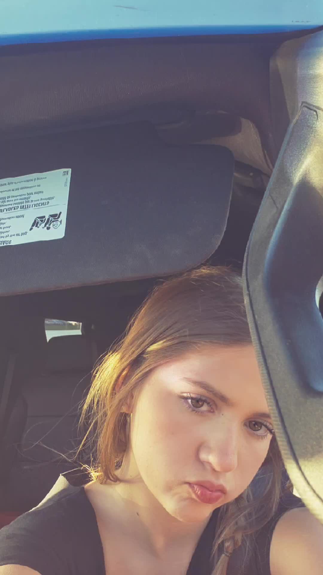 @𝒞𝒶𝓎𝒹𝑒𝑒🌼