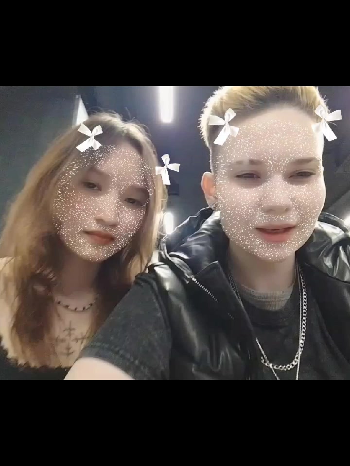 @😈