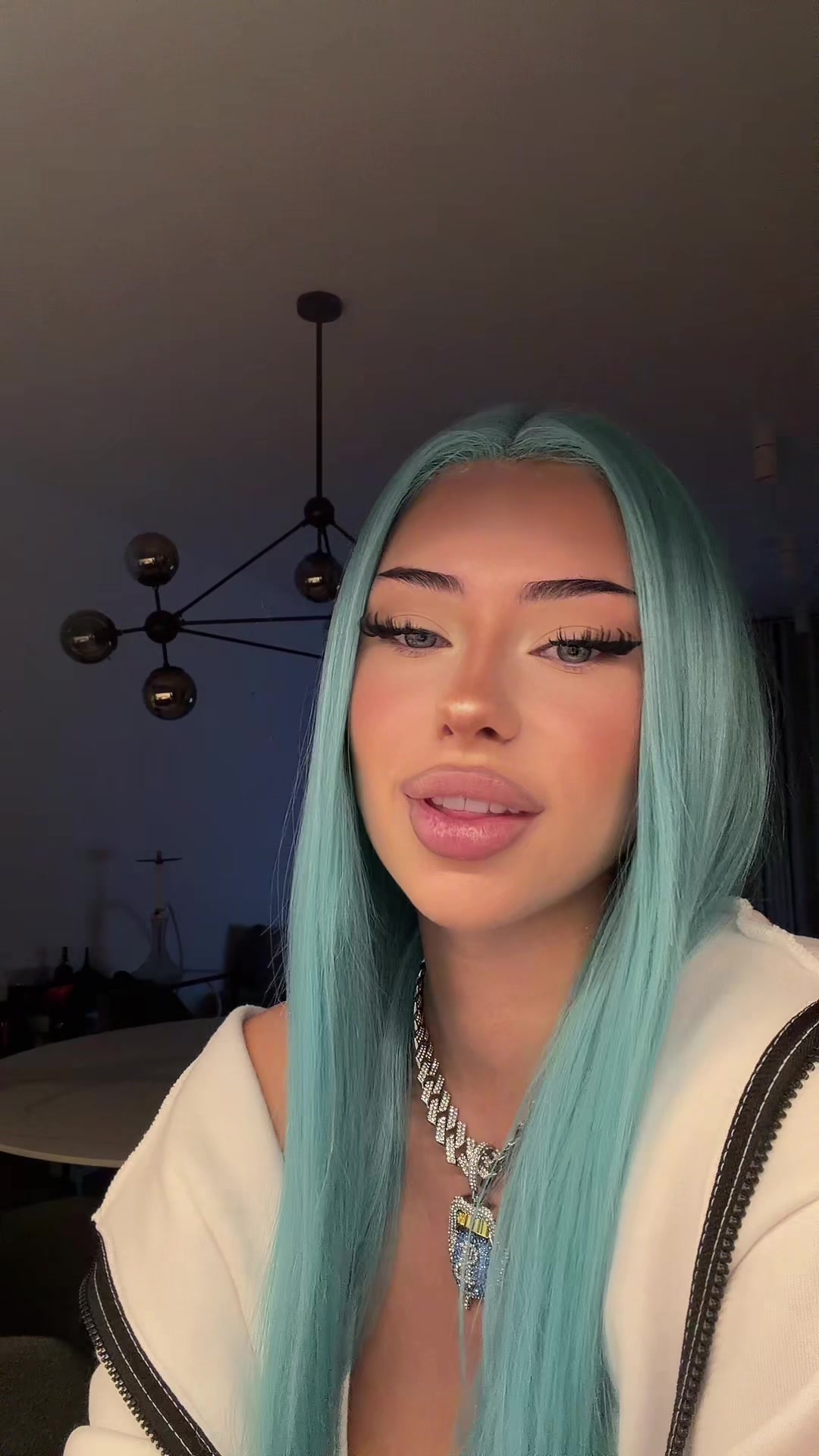 @Syndii69