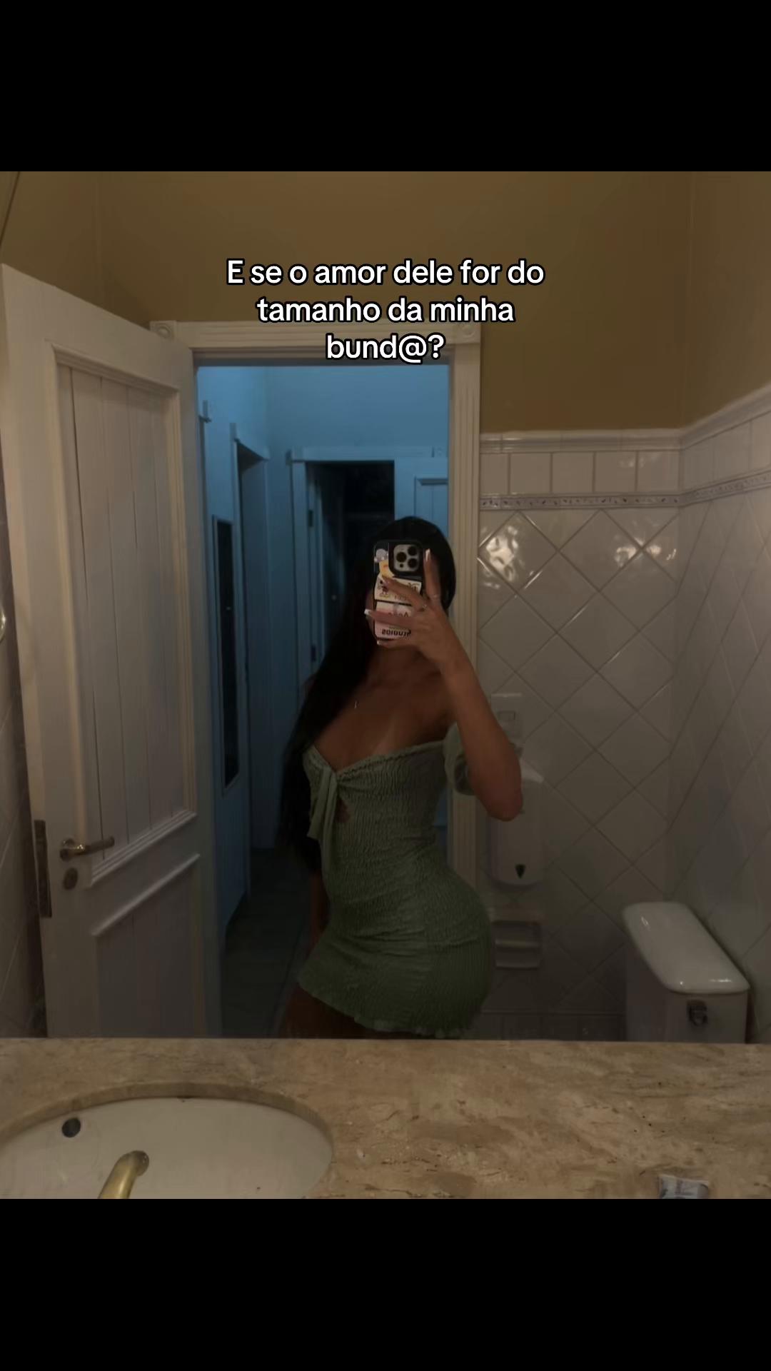 @ana_claraaa022