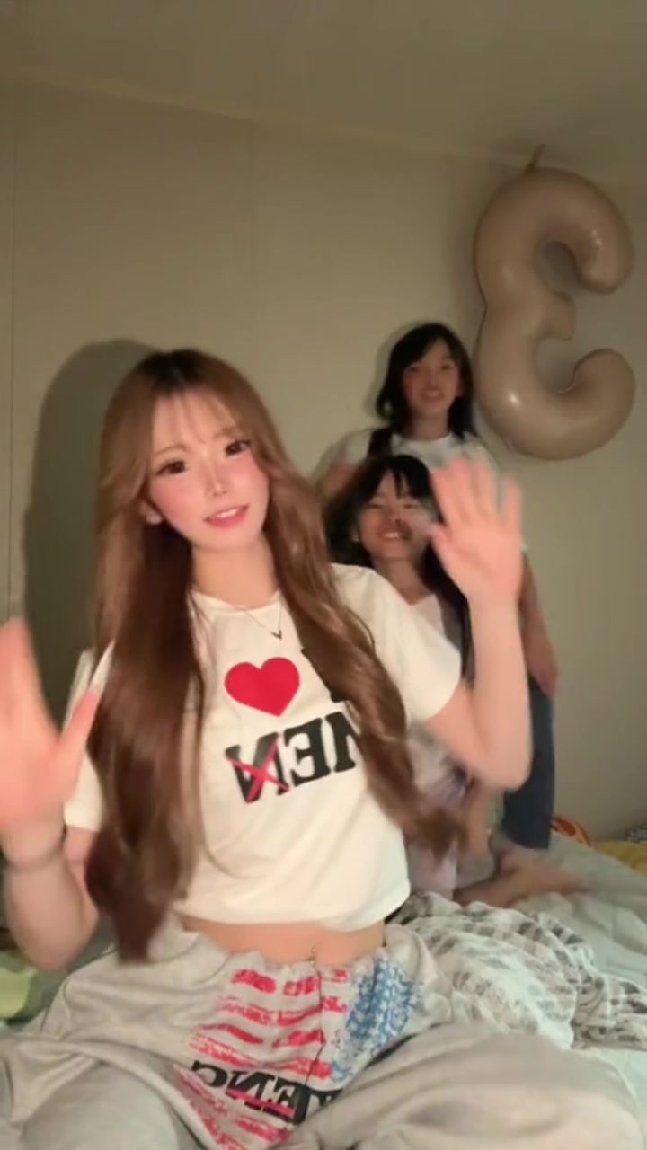 @๐
๐๐๐(ๆฏๆฅใใผใใใผ)