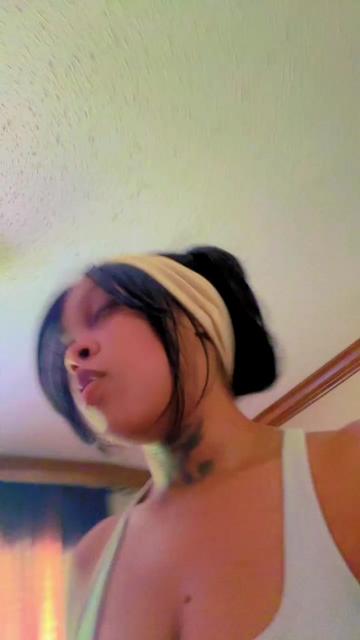 @thatmfnshanicee