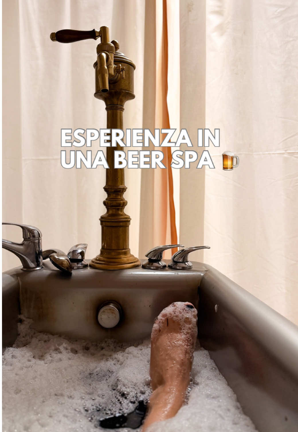 @Selena - Travel Blogger
