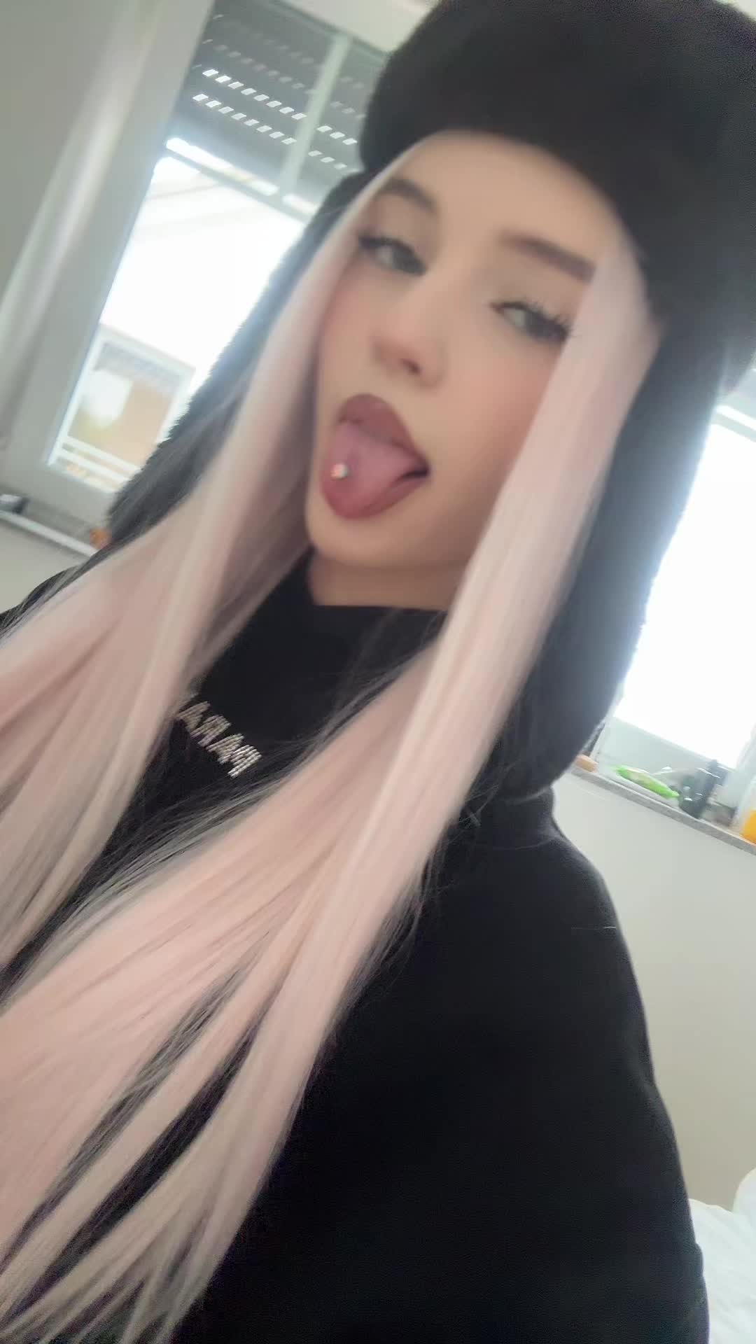 @v