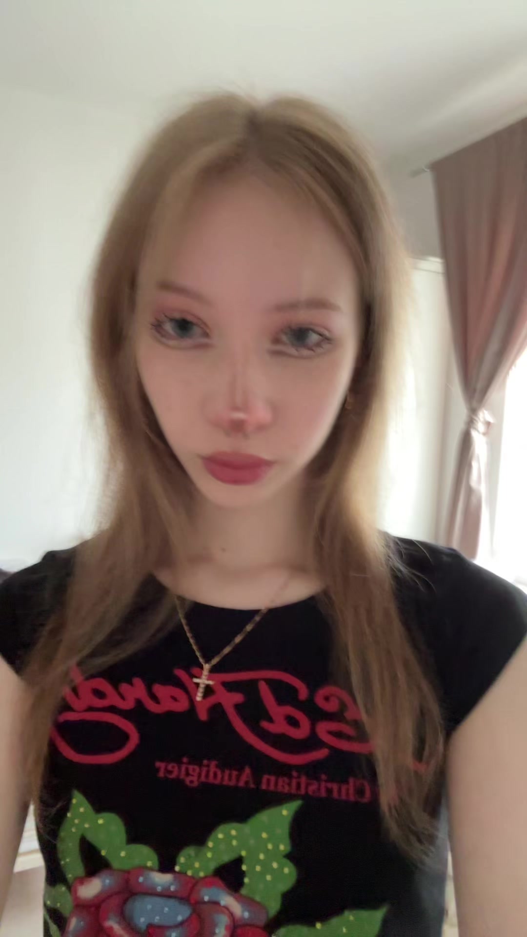 @>_*