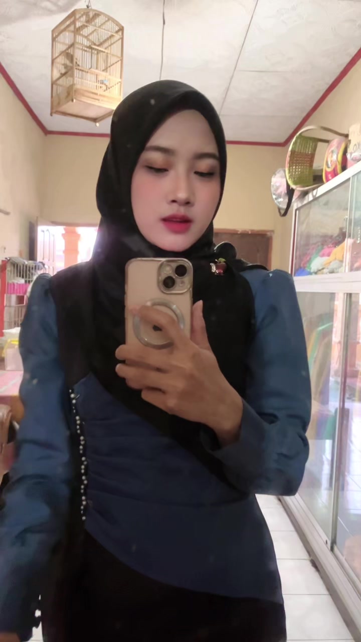 @Indah Khoerun Nisa, S. Pd 🌻 ♡