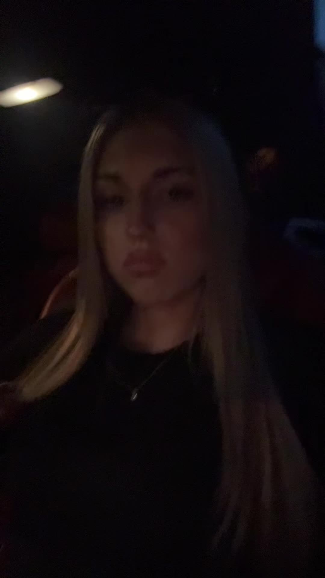 @𝑒𝓂𝒾𝓁𝒾𝒶