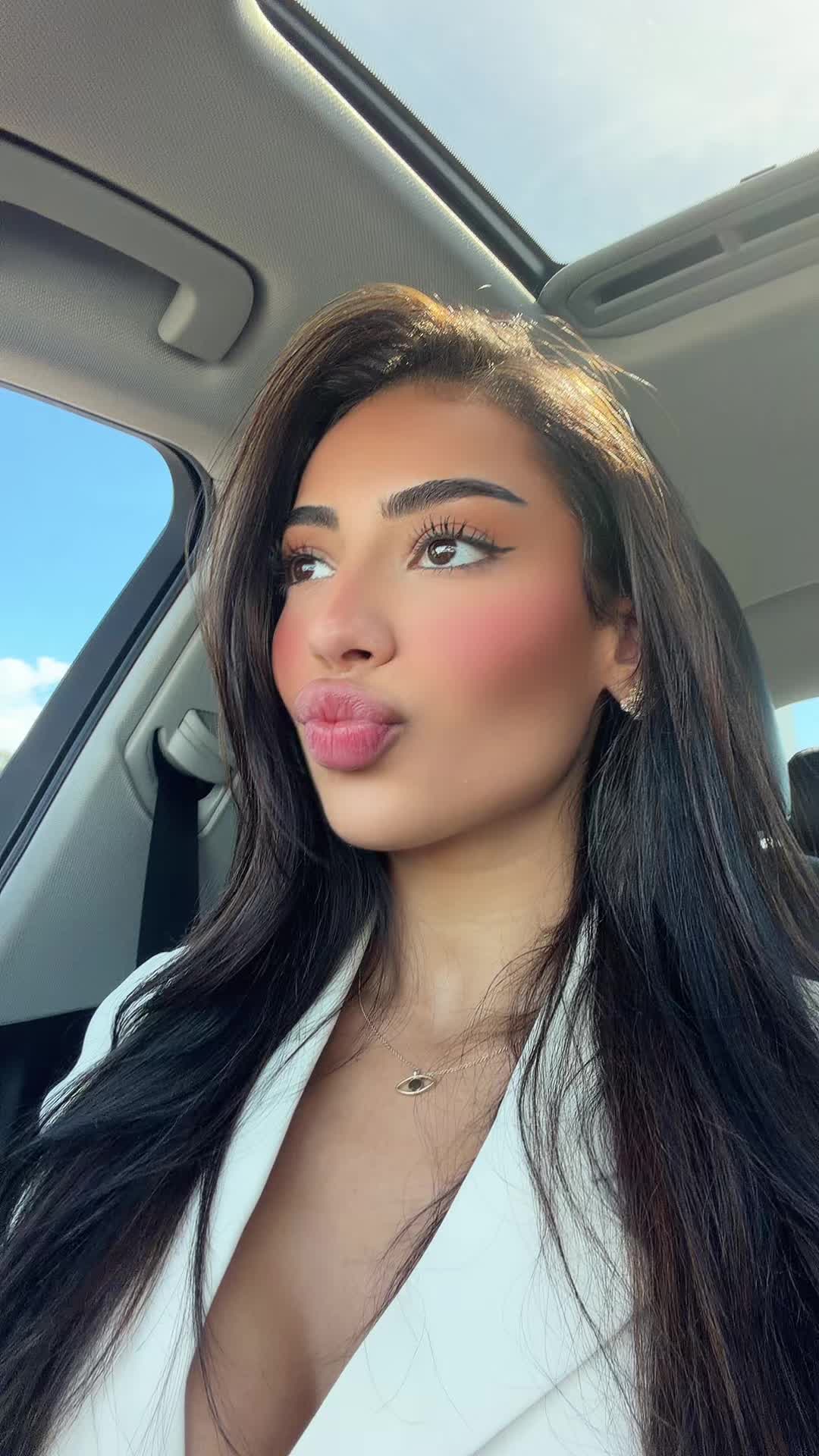 @Sanditaleb