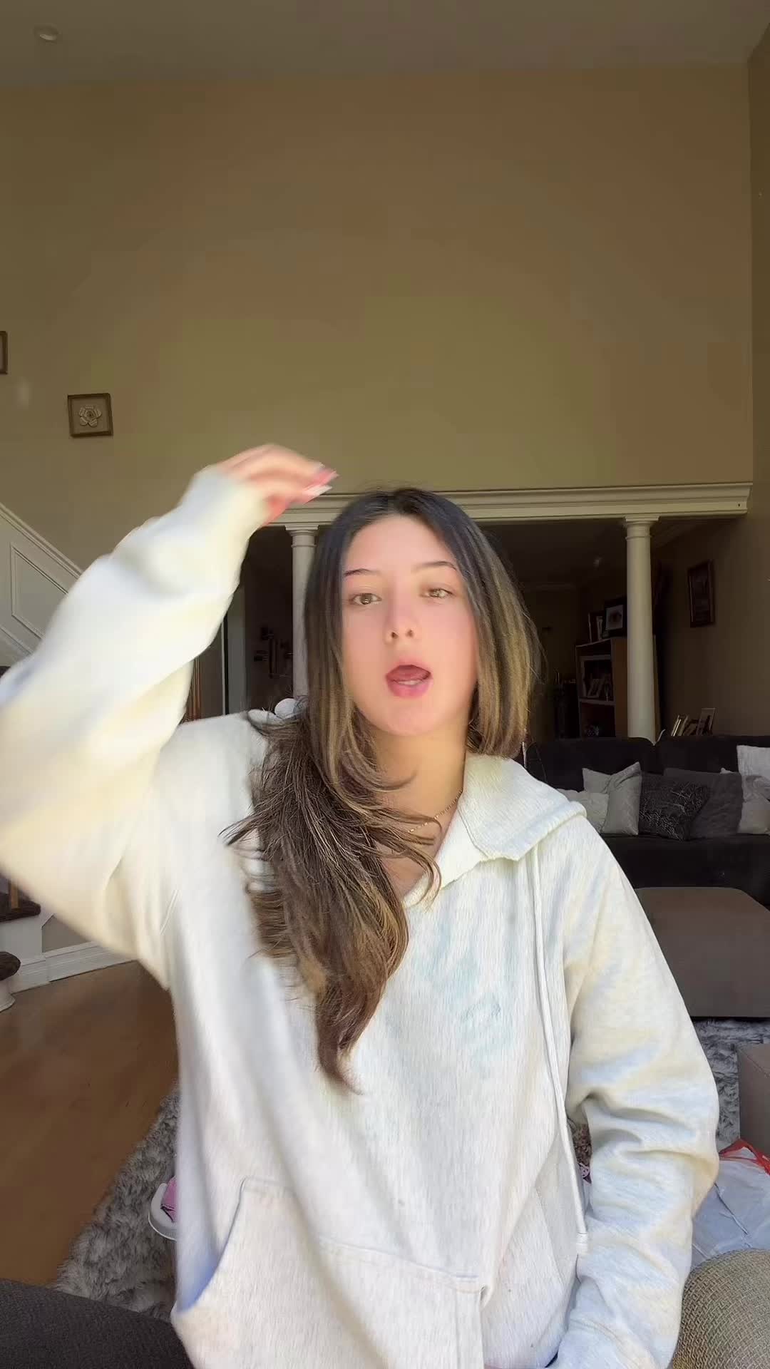 @Isabella