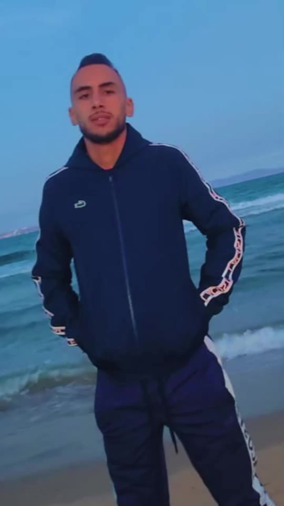 @MidølessehaL💙🔗